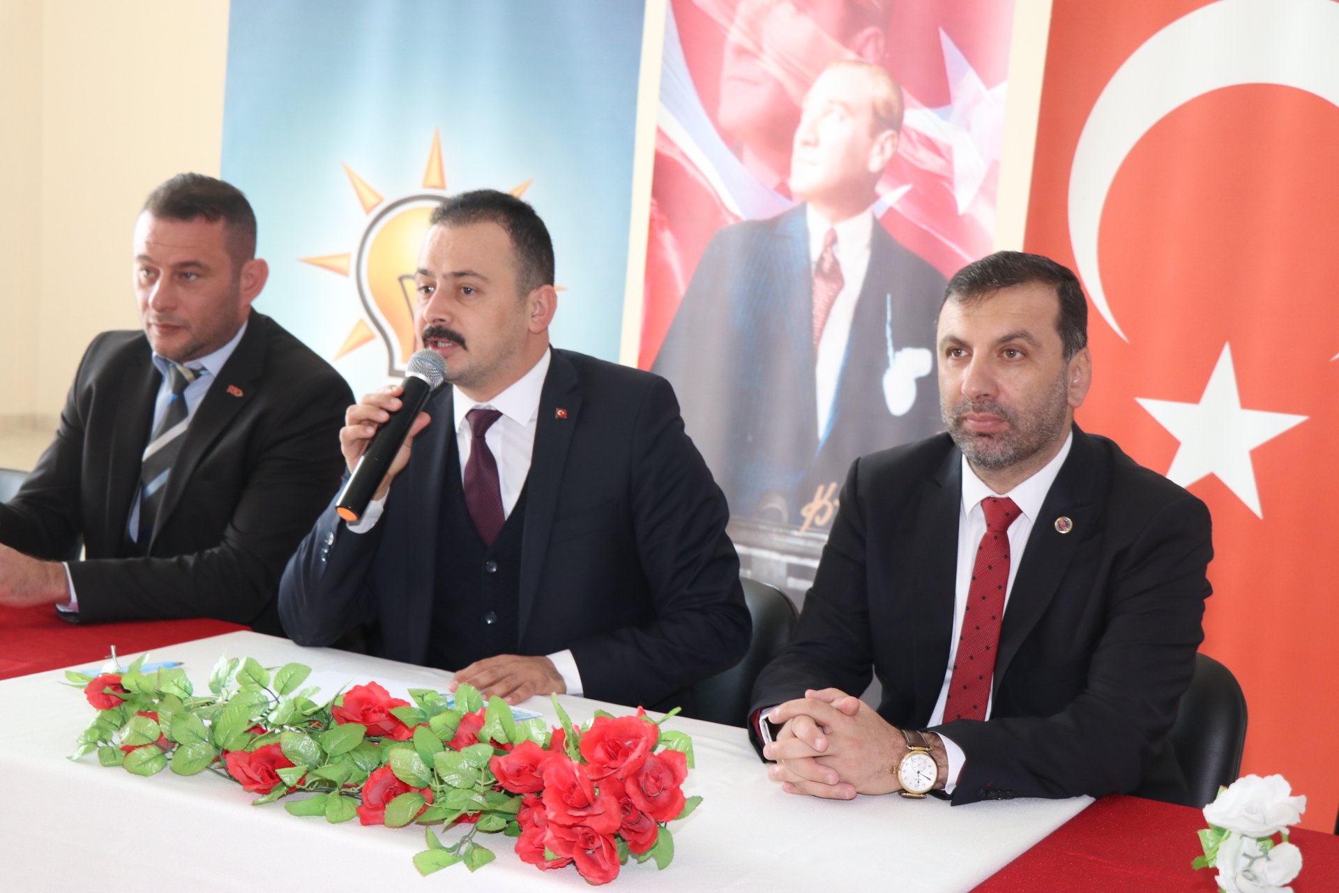 Sarıcaoğlu, “ Liderimizin Etrafında Kenetlendik”